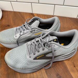 Brooks Men's Adrenaline GTS 24 Silver and Black Running Shoes